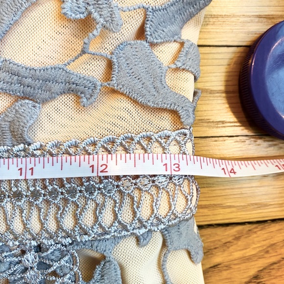 Anthropologie Elliatt Tingle Lace Dress S EUC - Picture 9 of 12